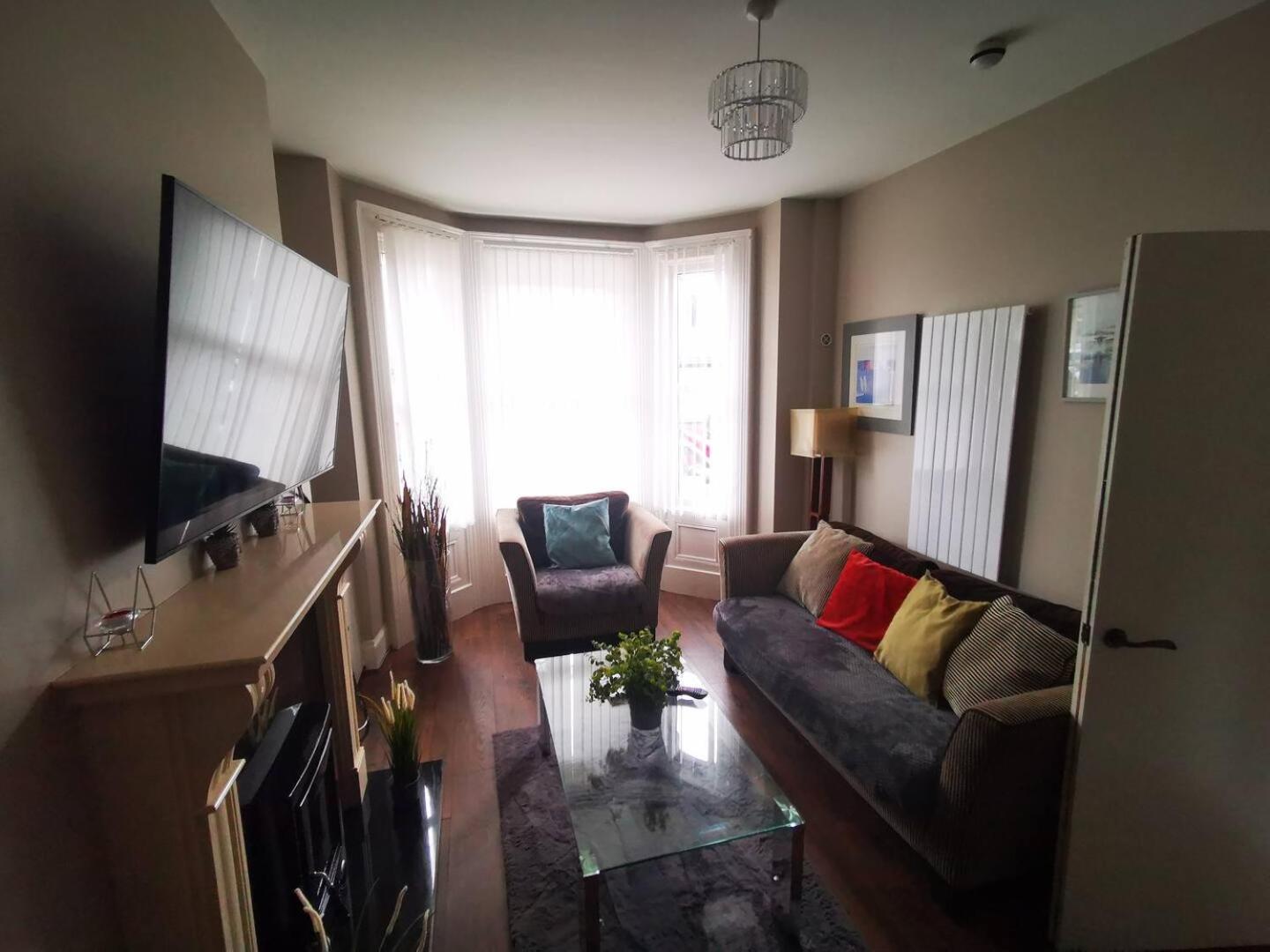 ベルファスト 4 Bed Boutique House Lisburn Roadヴィラ エクステリア 写真